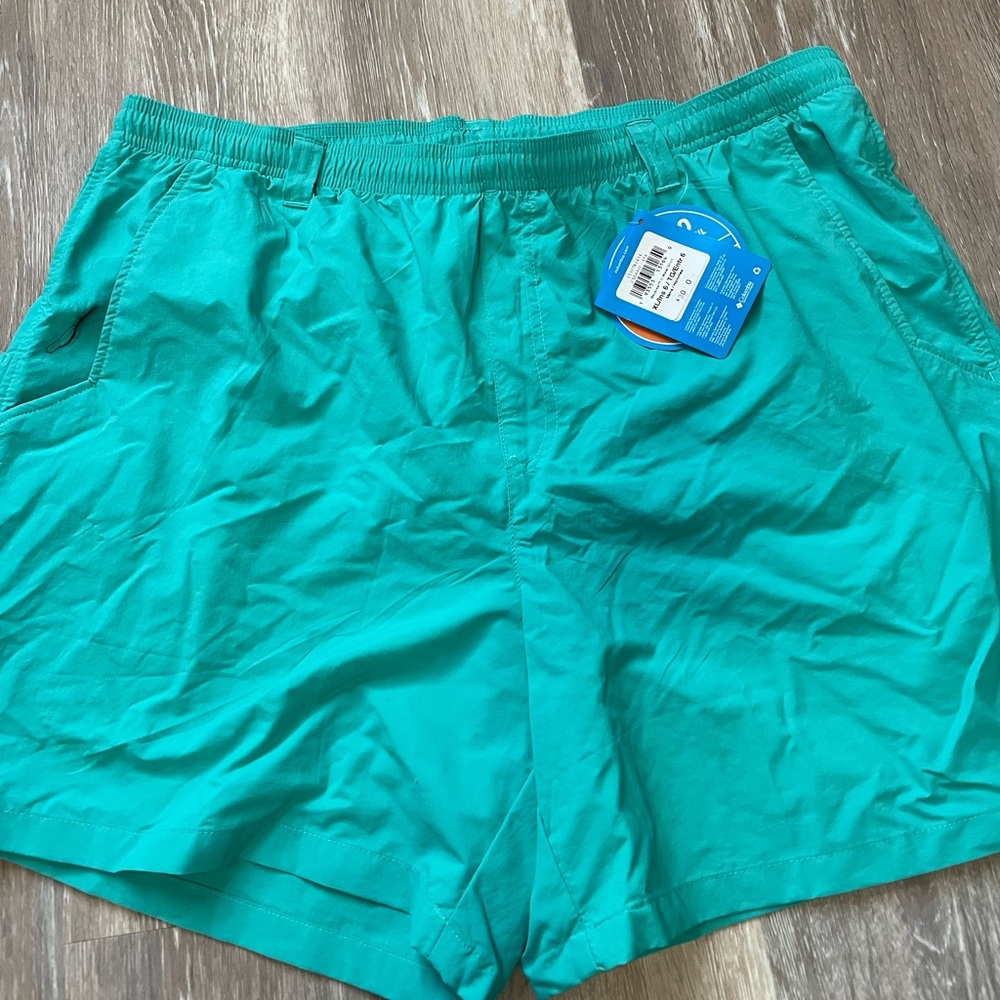 NWT men’s Columbia swim trunks